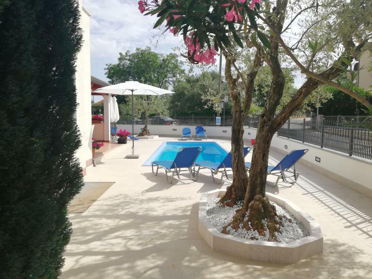Villa Zare Porec Bagian luar foto